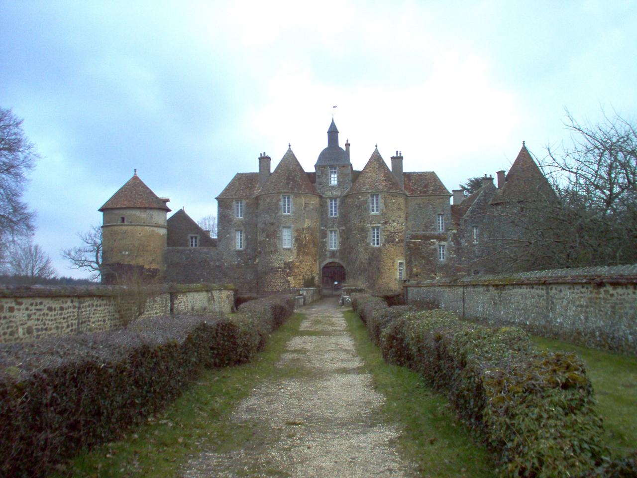 chateau de ratilly puisaye